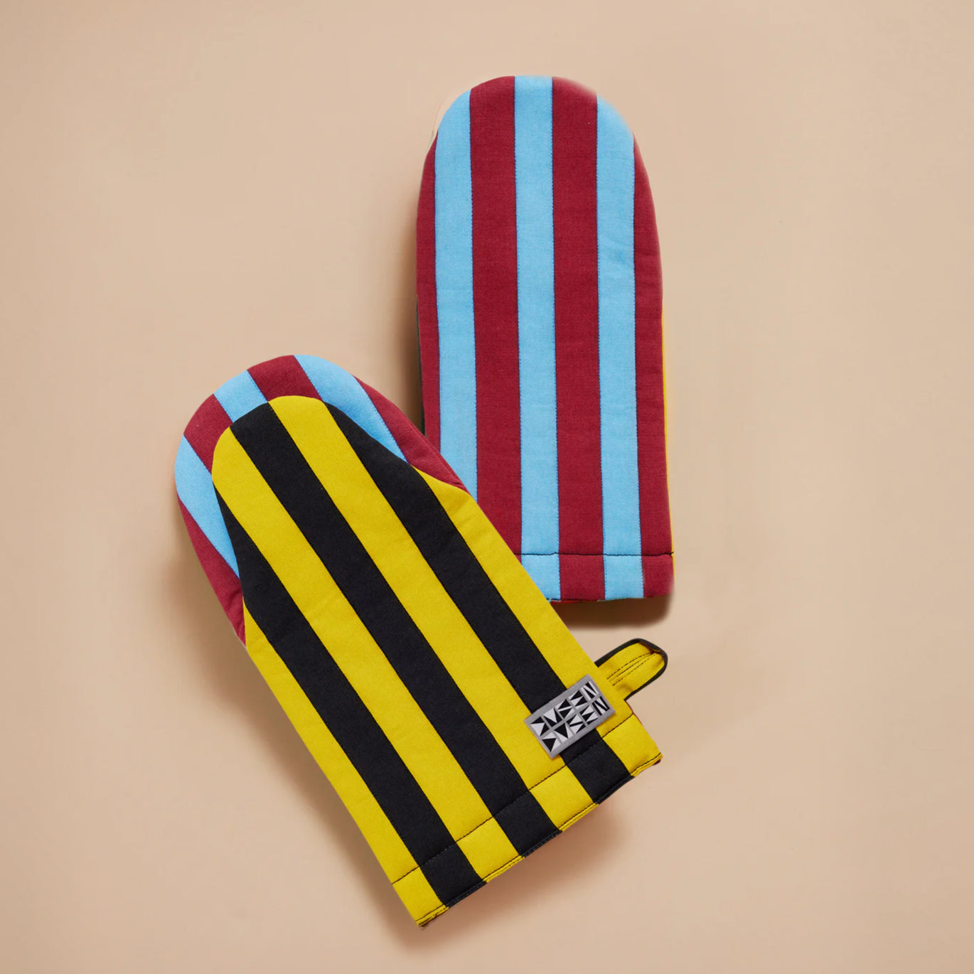 Stripe Oven Mitts image 3