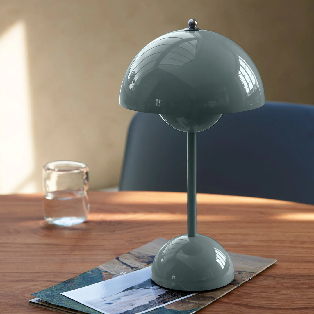 Flowerpot VP9 Portable Table Lamp image 11