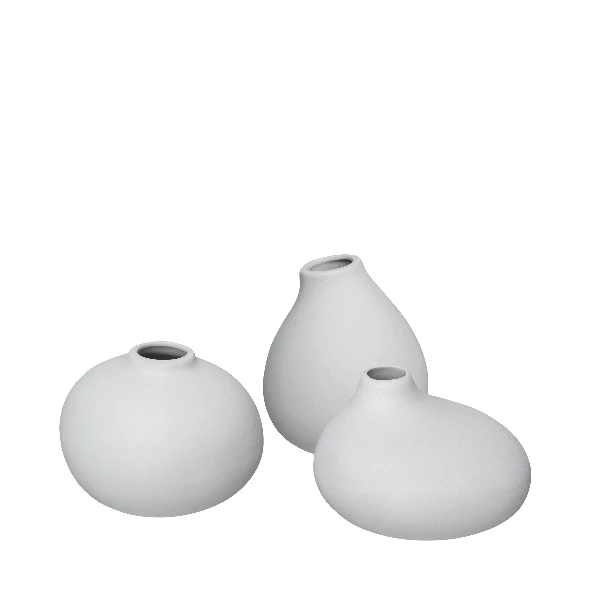 Nona Porcelain Mini Vases - Set of 3 image 6