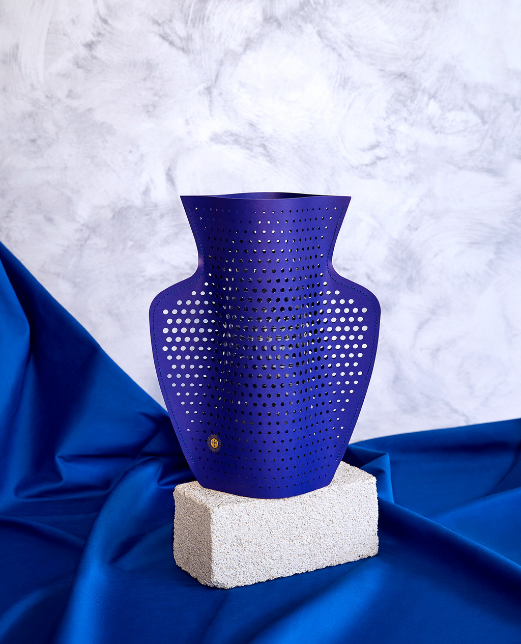 Paper Vase Helio image 3