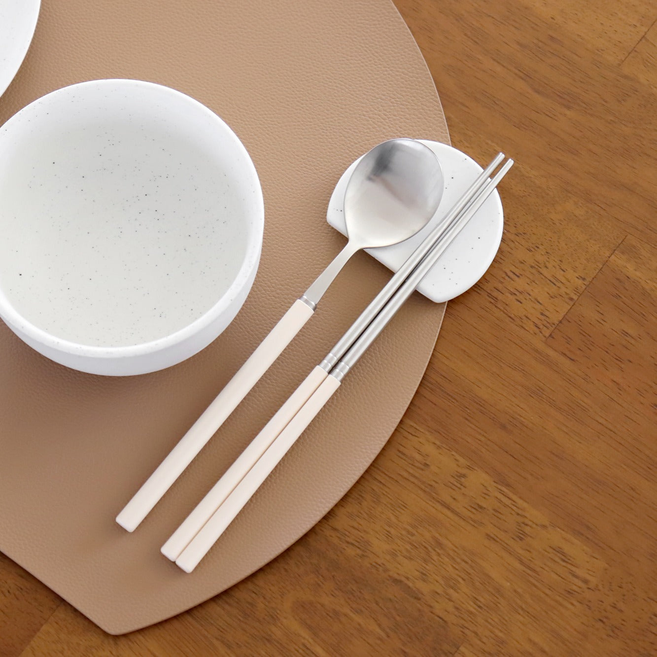 Pure Spoon & Chopstick Rest- 2pcs image 2