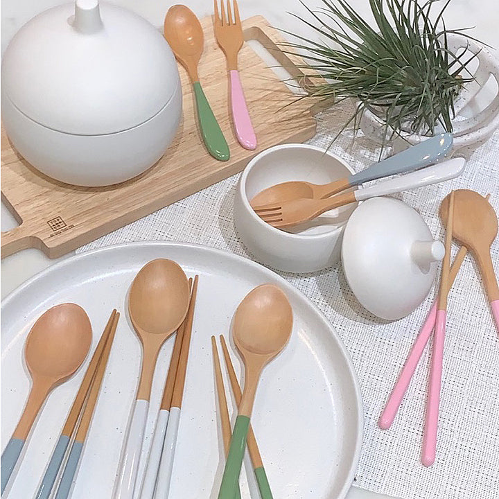 Creamy Wood Flatware image 0