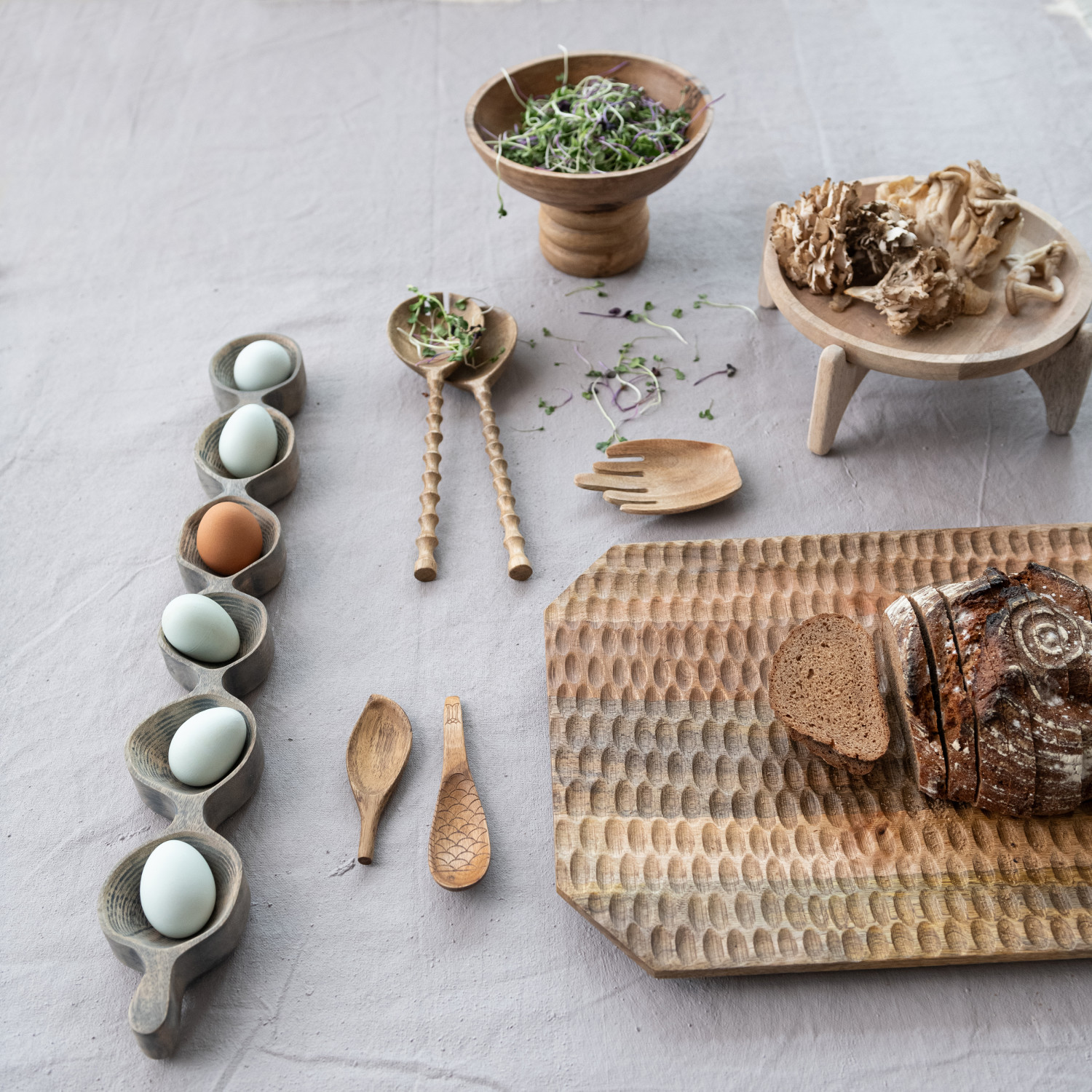 Mango Wood Platter with Stand image 1