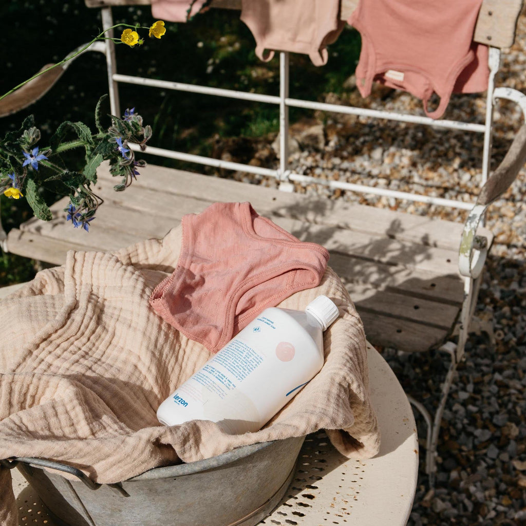 Scented Natural Laundry Detergent image 3