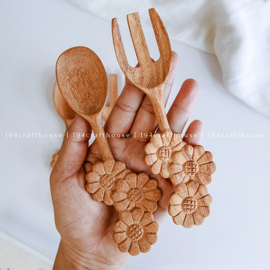 Three Flowers Wooden Spoon & Fork Set image 8