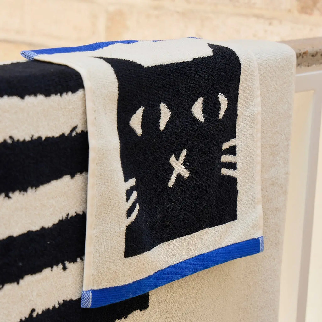 Lazy Cat Face Cloth image 1