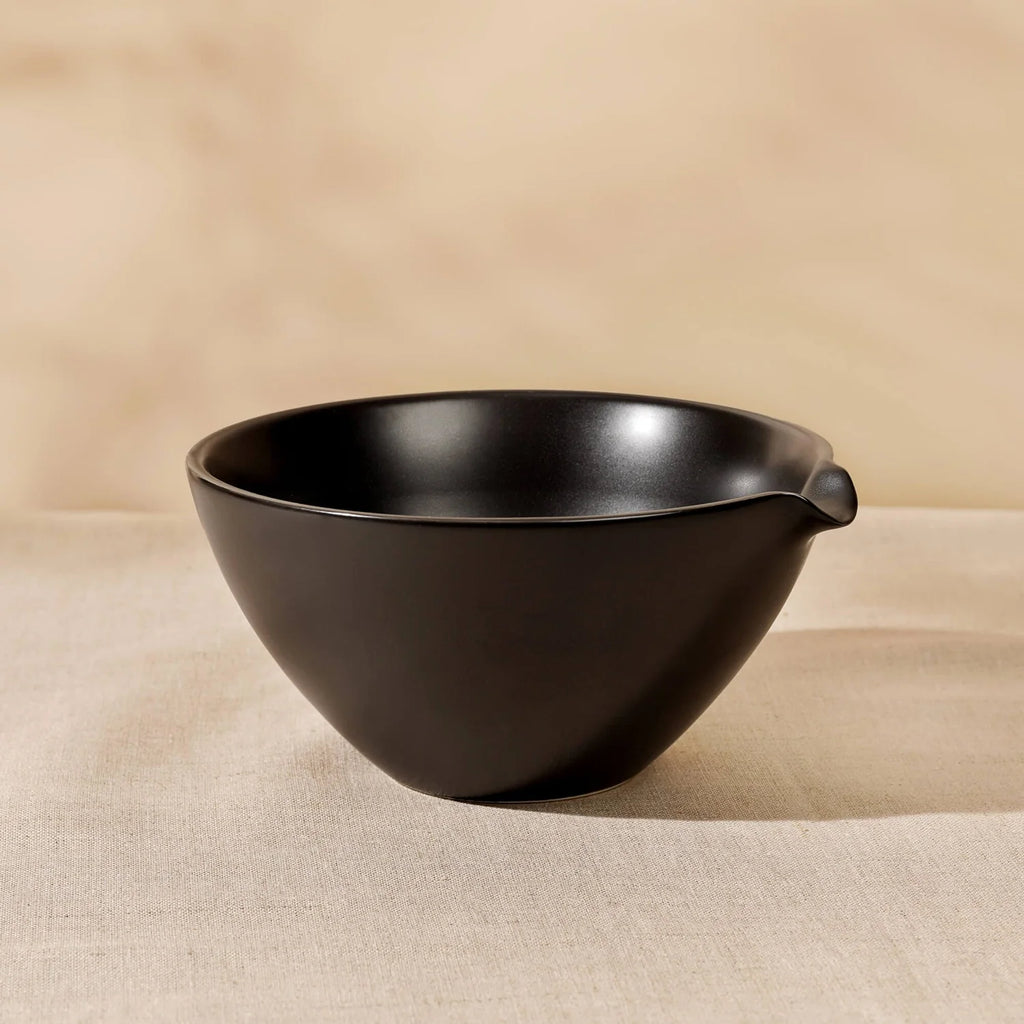 Matcha Pouring Bowl - Black Porcelain image 2