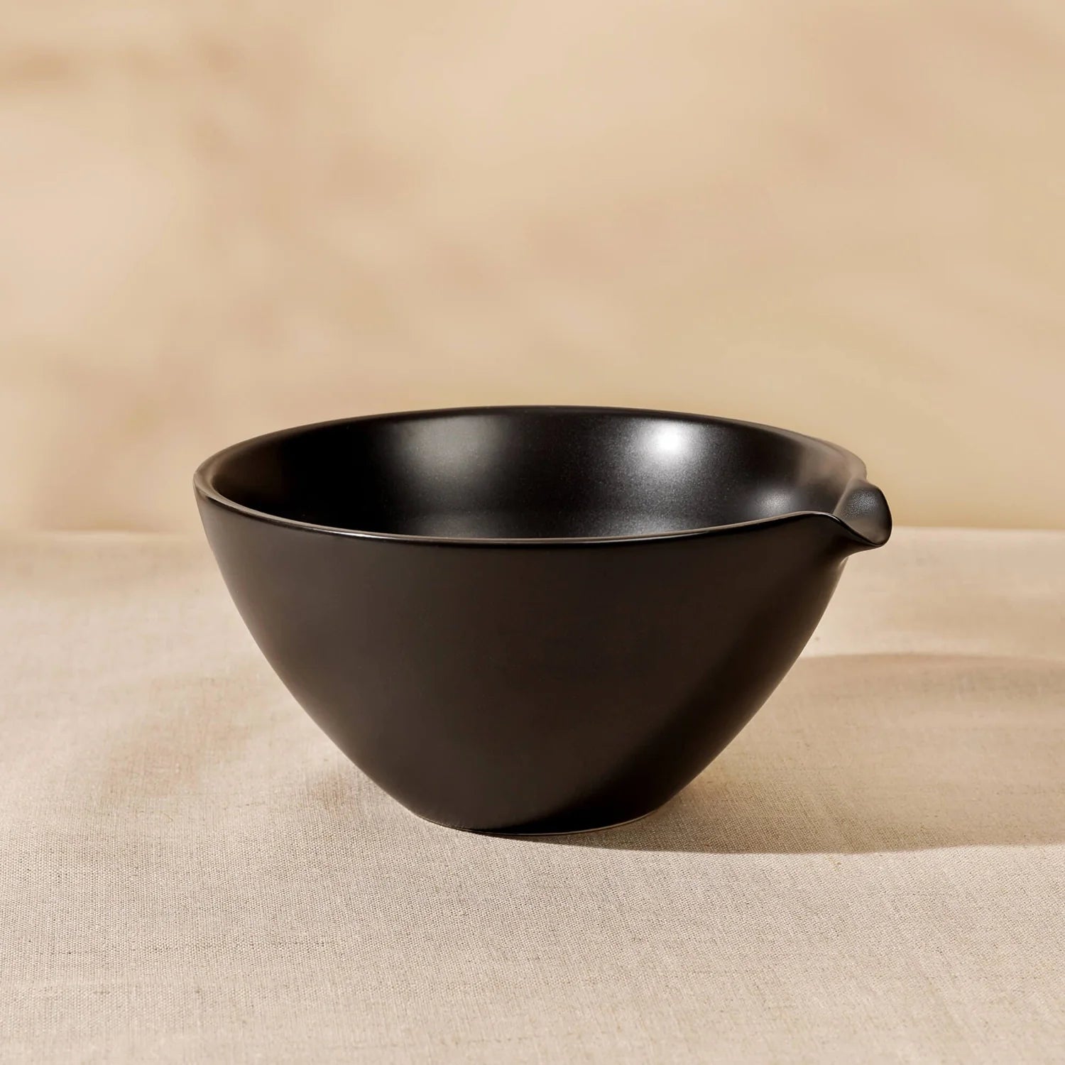 Matcha Pouring Bowl - Black Porcelain image 2