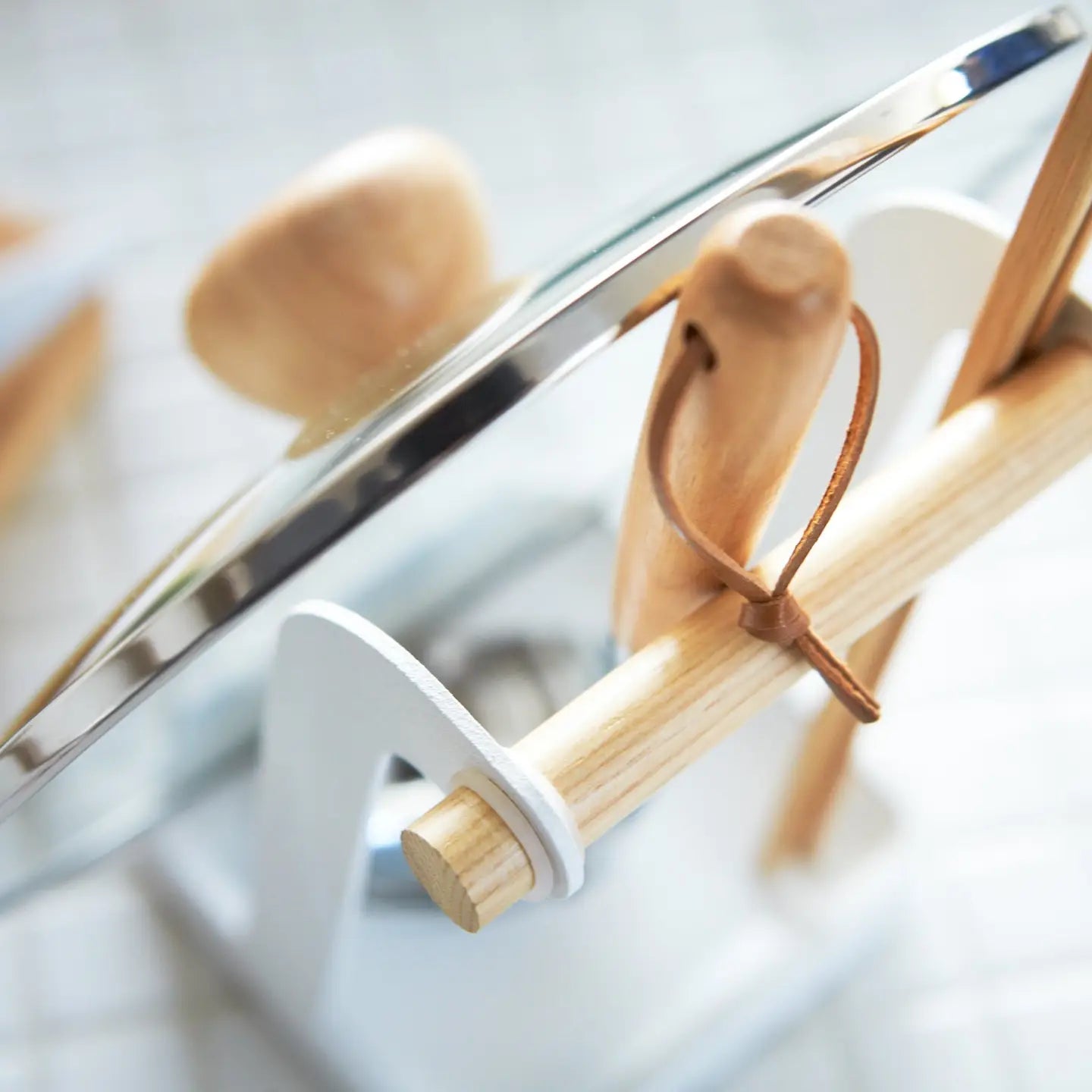 Tosca Lid & Ladle Stand - Steel + Wood image 3