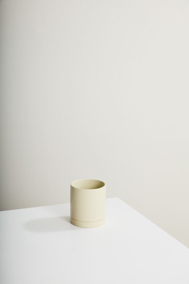 Romey Neutral Pot With Saucer image 2