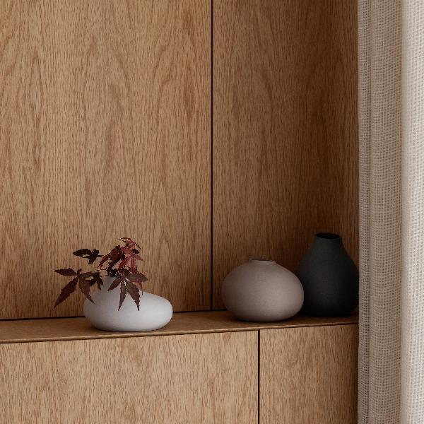 Nona Porcelain Mini Vases - Set of 3 image 2