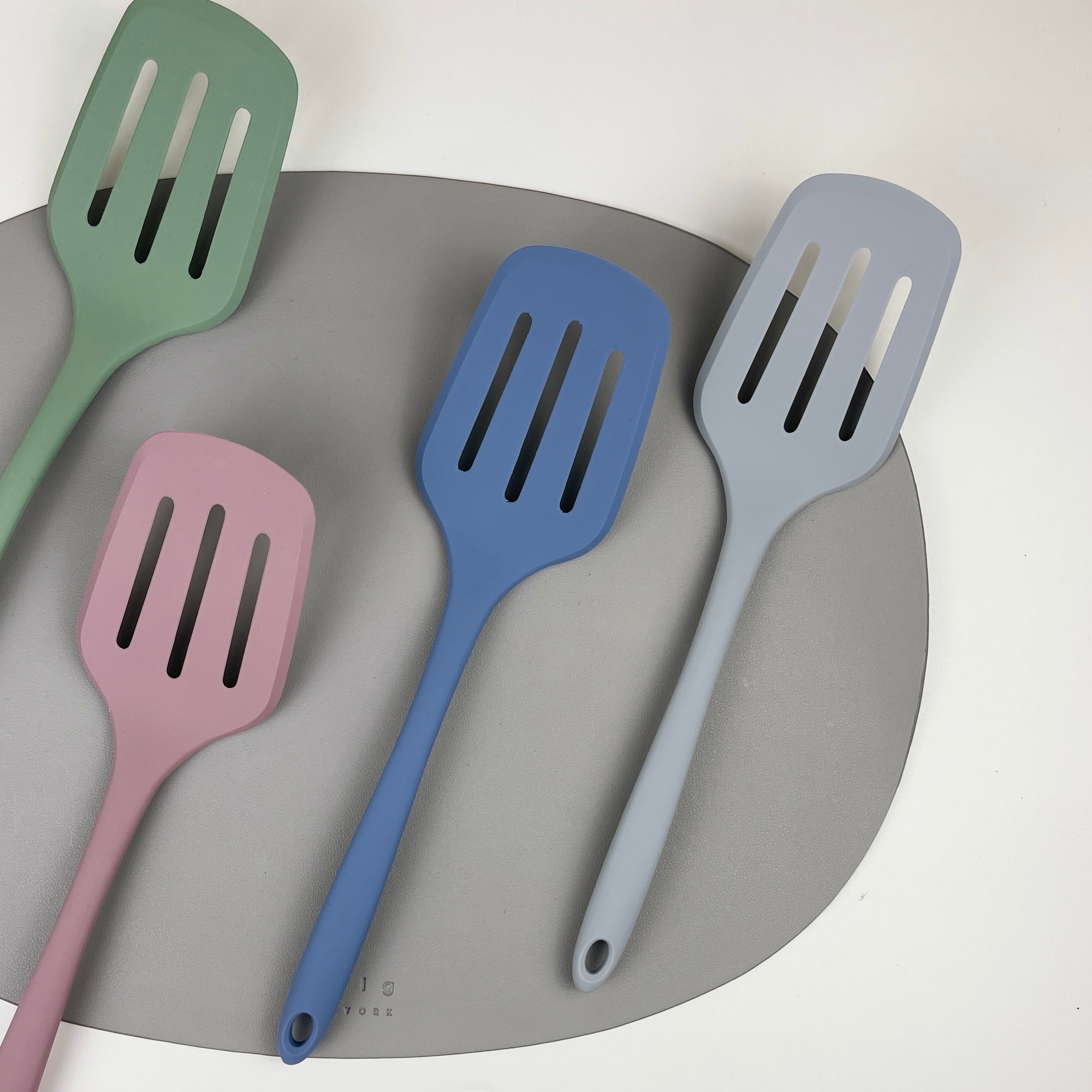 Silicone Turner image 1