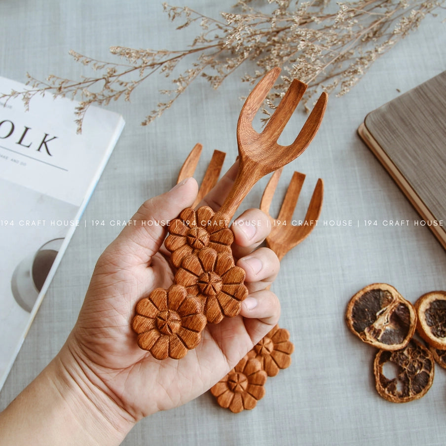 Three Flowers Wooden Spoon & Fork Set image 6