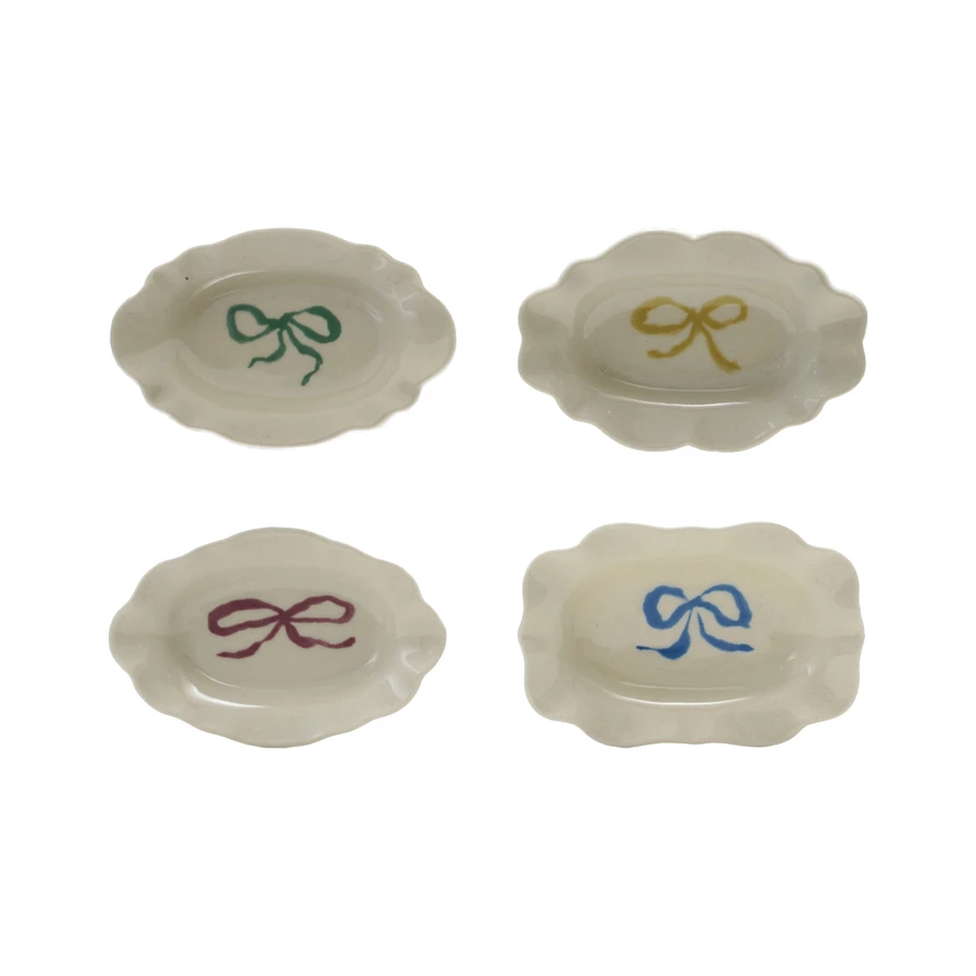 Scalloped Dish with Bow image 0