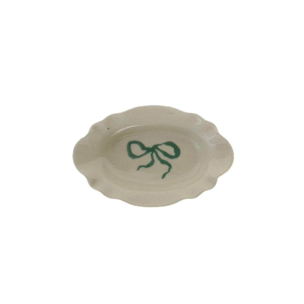 Scalloped Dish with Bow image 2