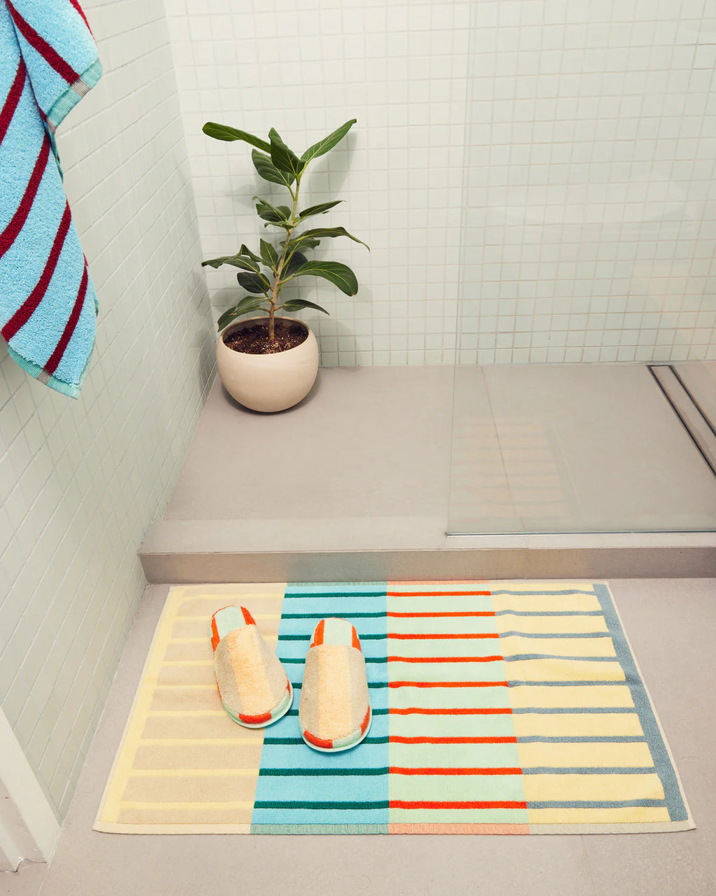 House Stripe Bath Mat image 4