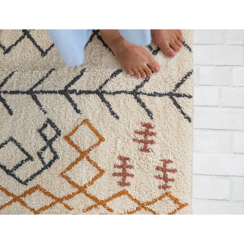 Cotton Tufted Bath Mat with Abstract Design and Fringe image 1