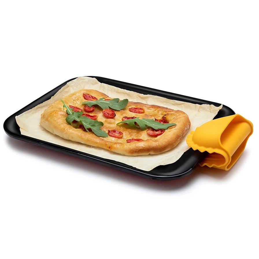 Mezzelune | Oven Mitt image 3