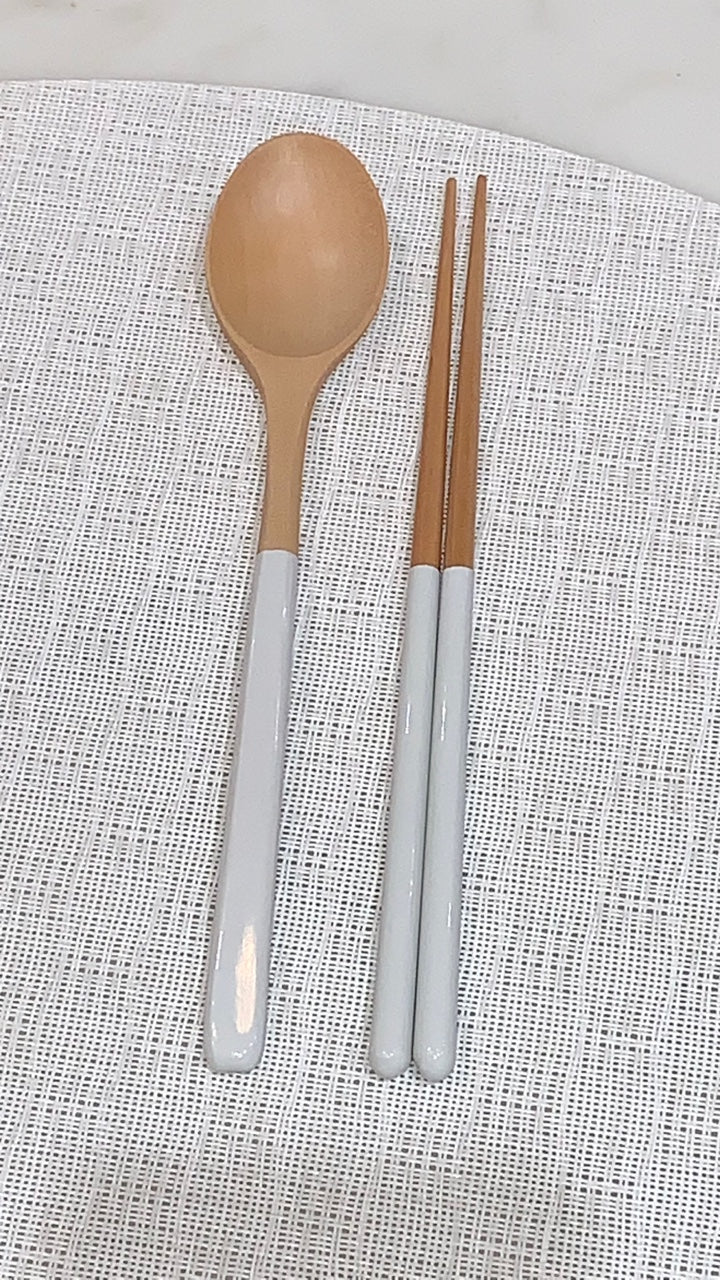 Creamy Wood Flatware image 13