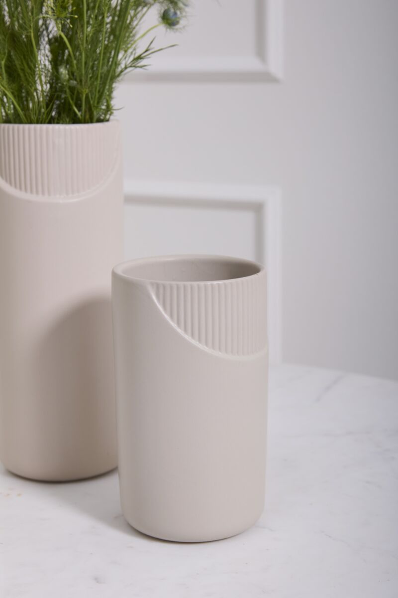 Halen Vase 4.5x8”