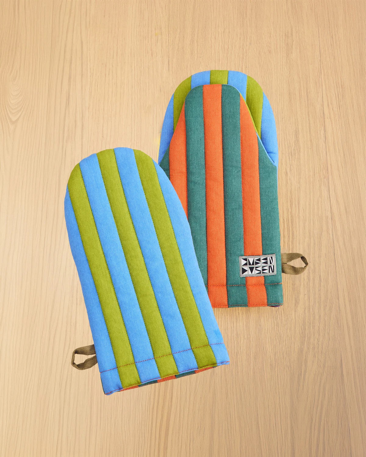 Grasshopper Oven Mitt