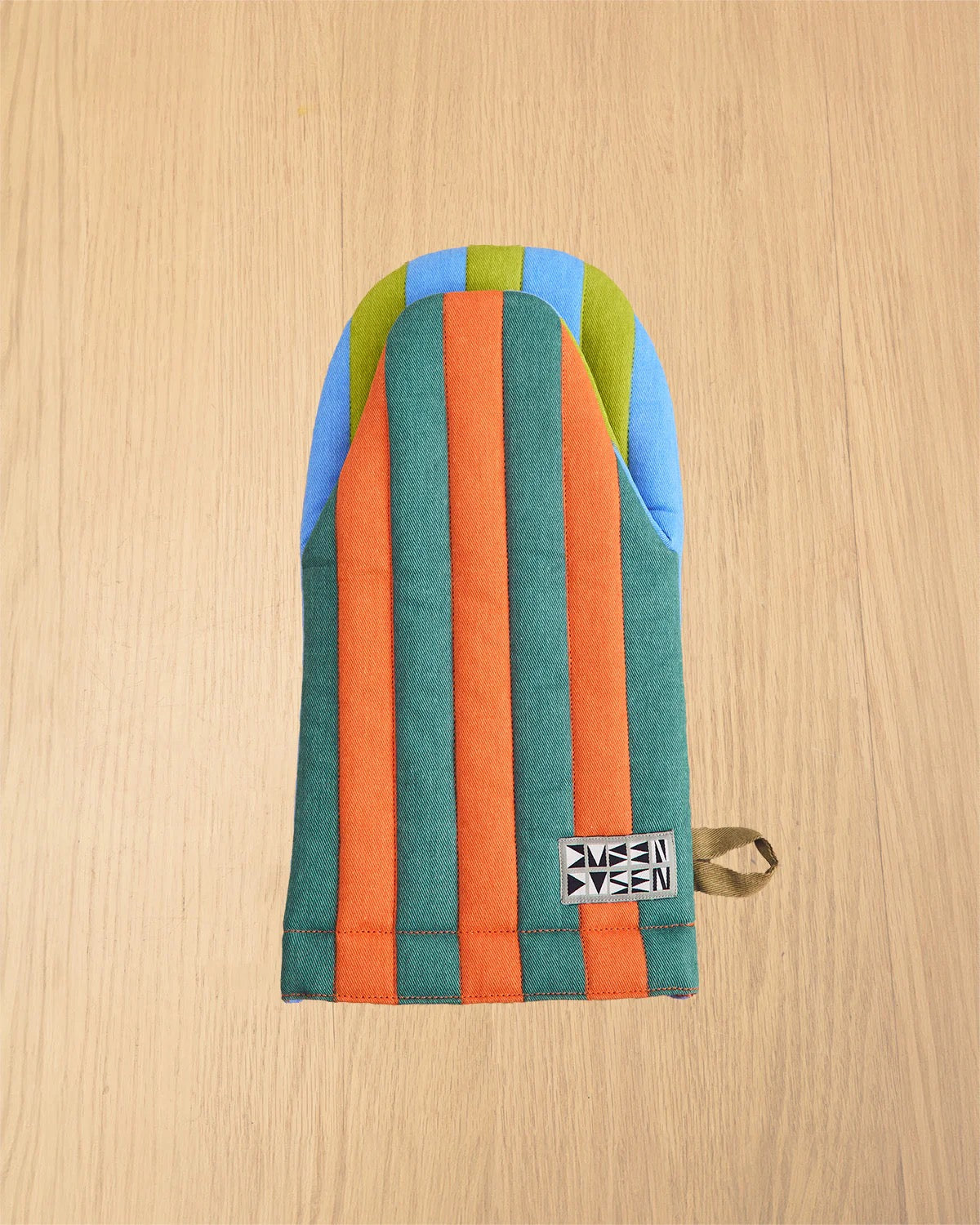 Grasshopper Oven Mitt
