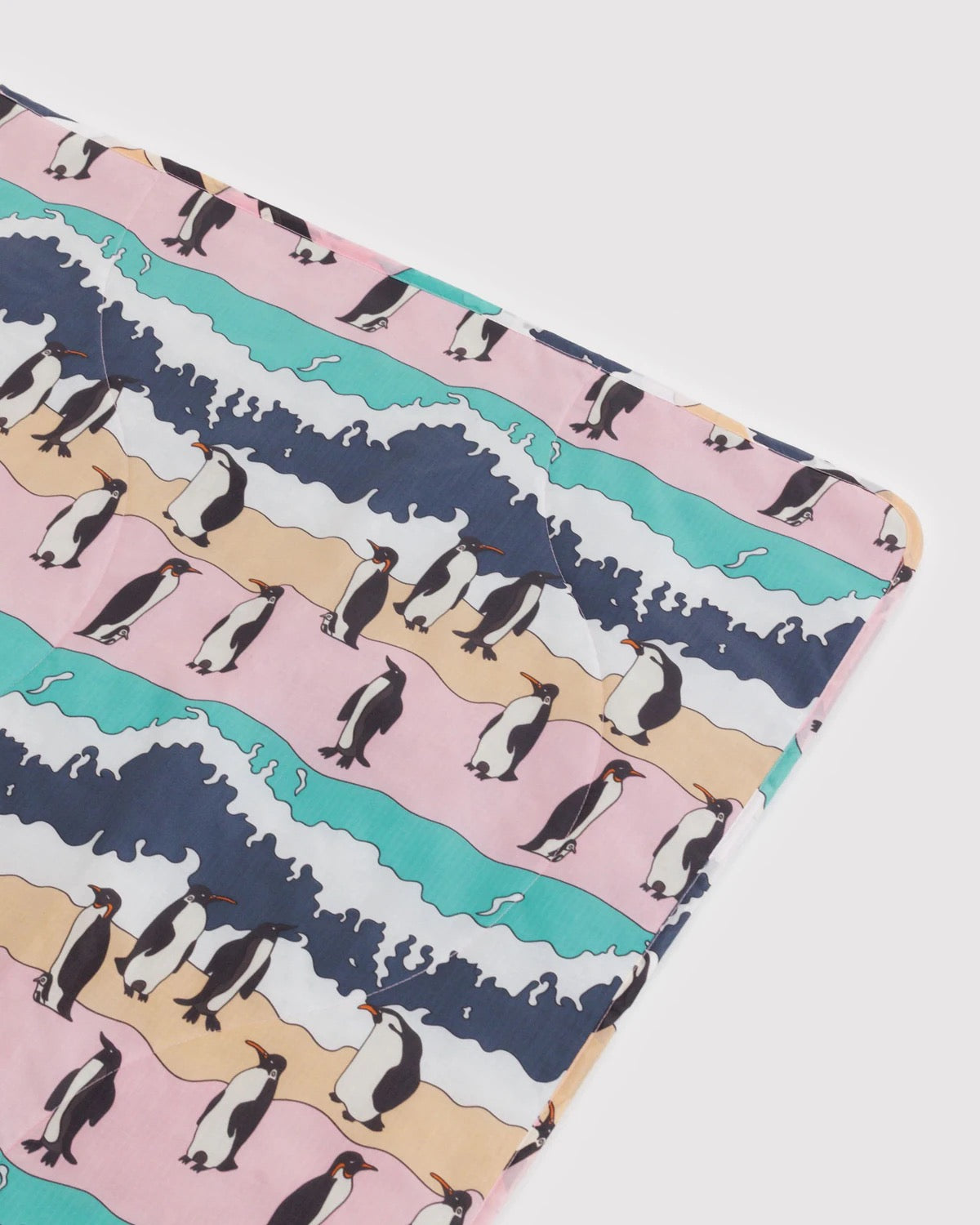 Baggu Puffy Picnic Blanket - Penguin