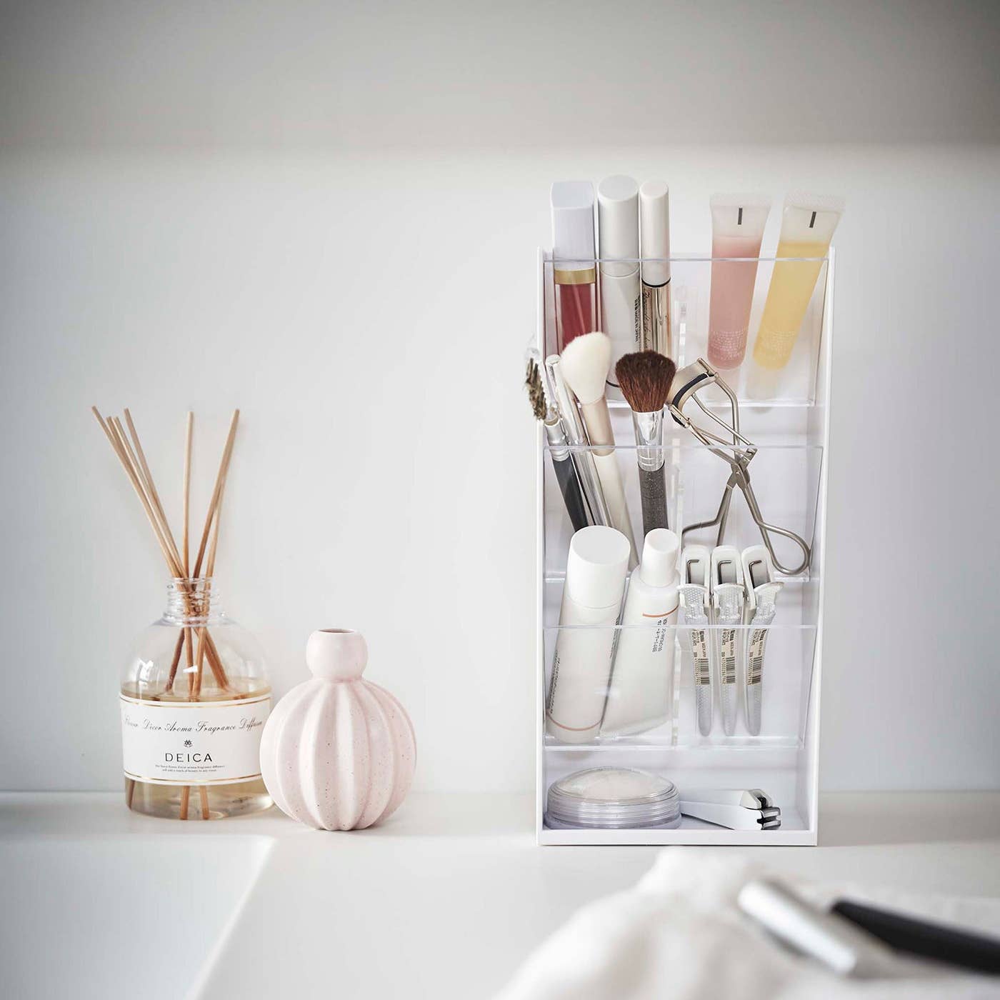 Jewelry & Makeup Organizer - Angeled Tray image 3