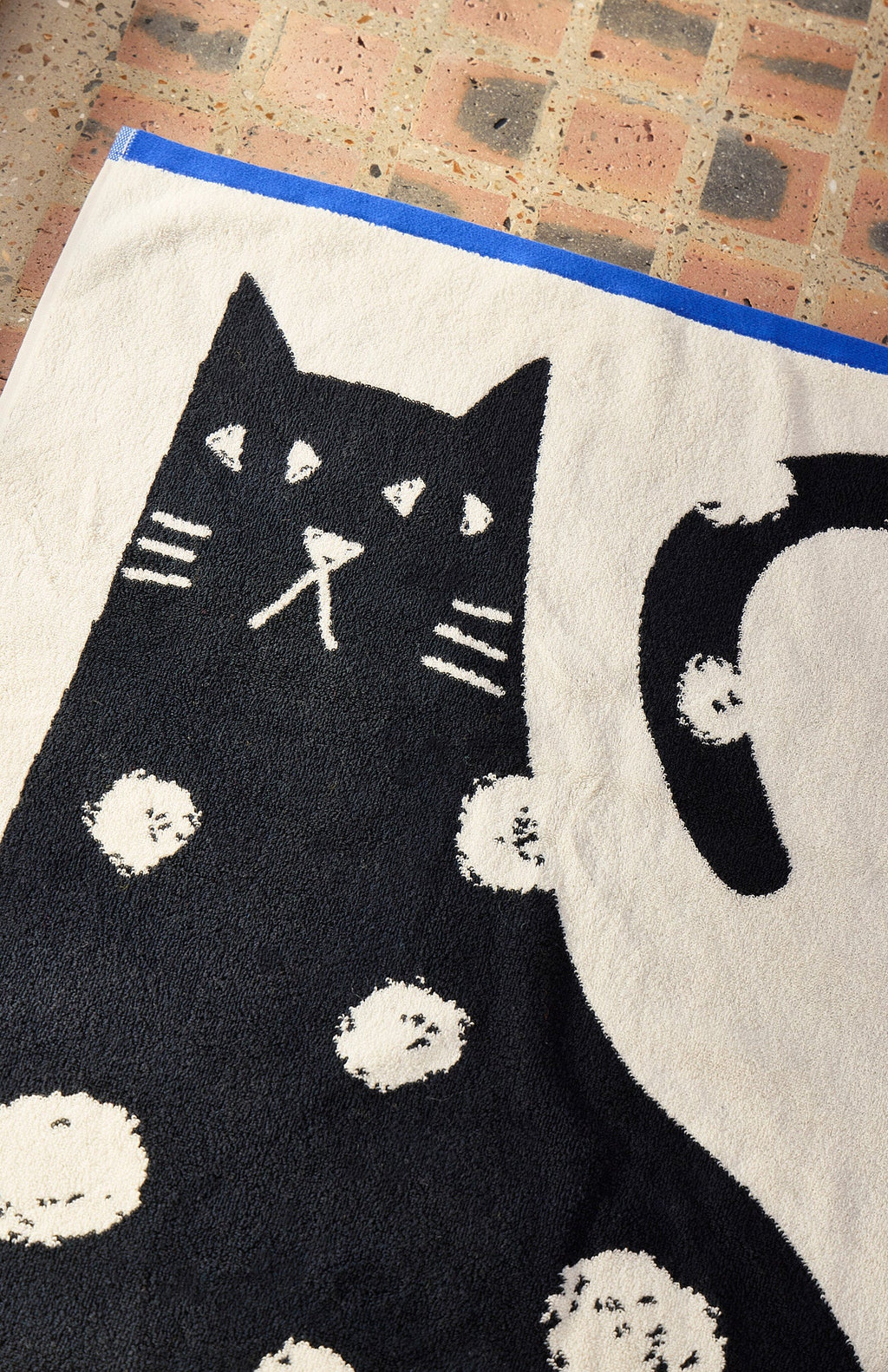 Lazy Cat Bath Towel image 1