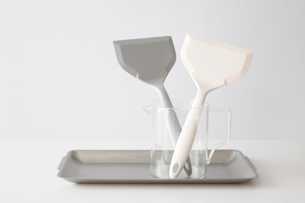 Silicone Egg Roll Turner image 5