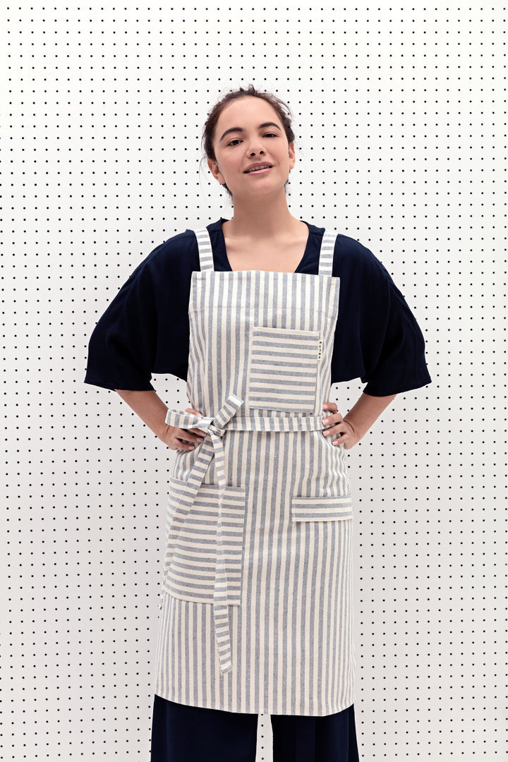 Cross back Bib Apron image 2