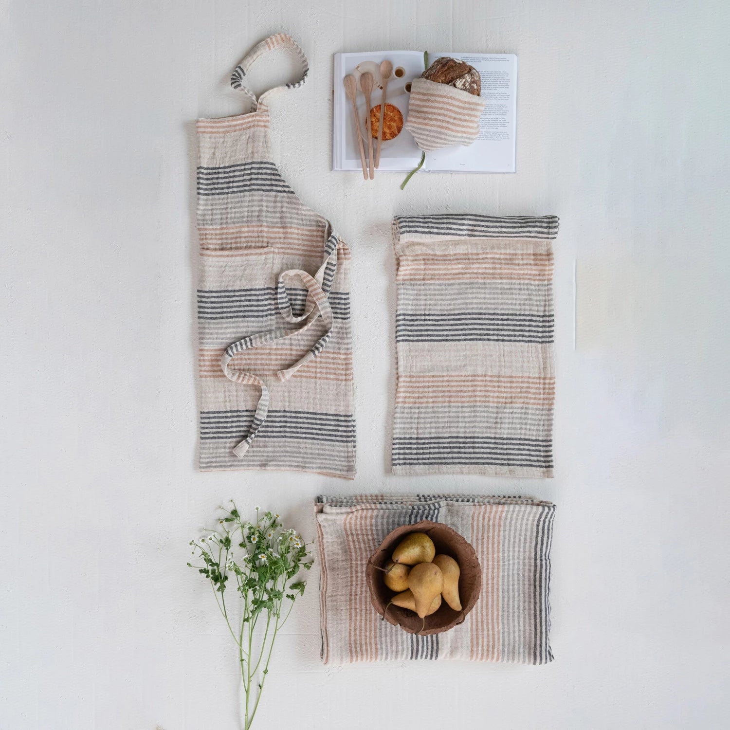 Woven Cotton Apron w/ 2 Pockets image 1