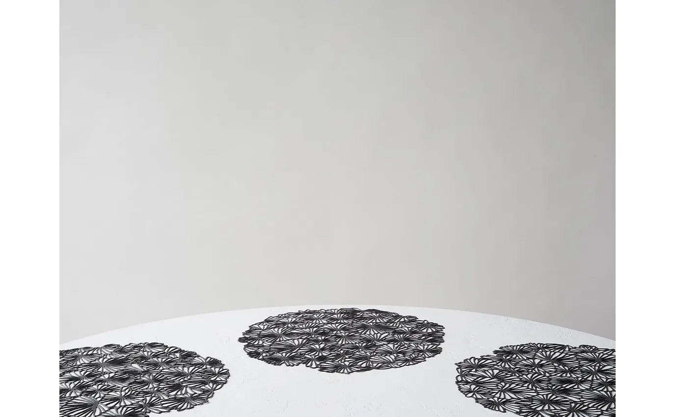 Pressed Daisy Table Mat image 2