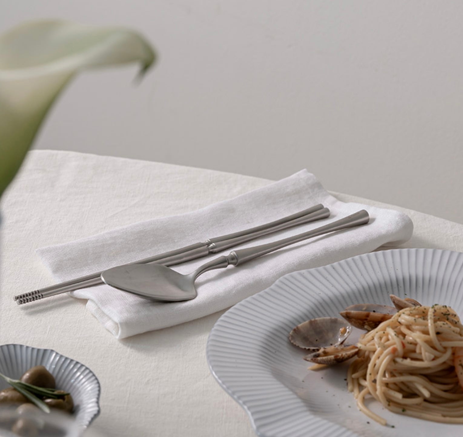 Blanc Flatware image 9