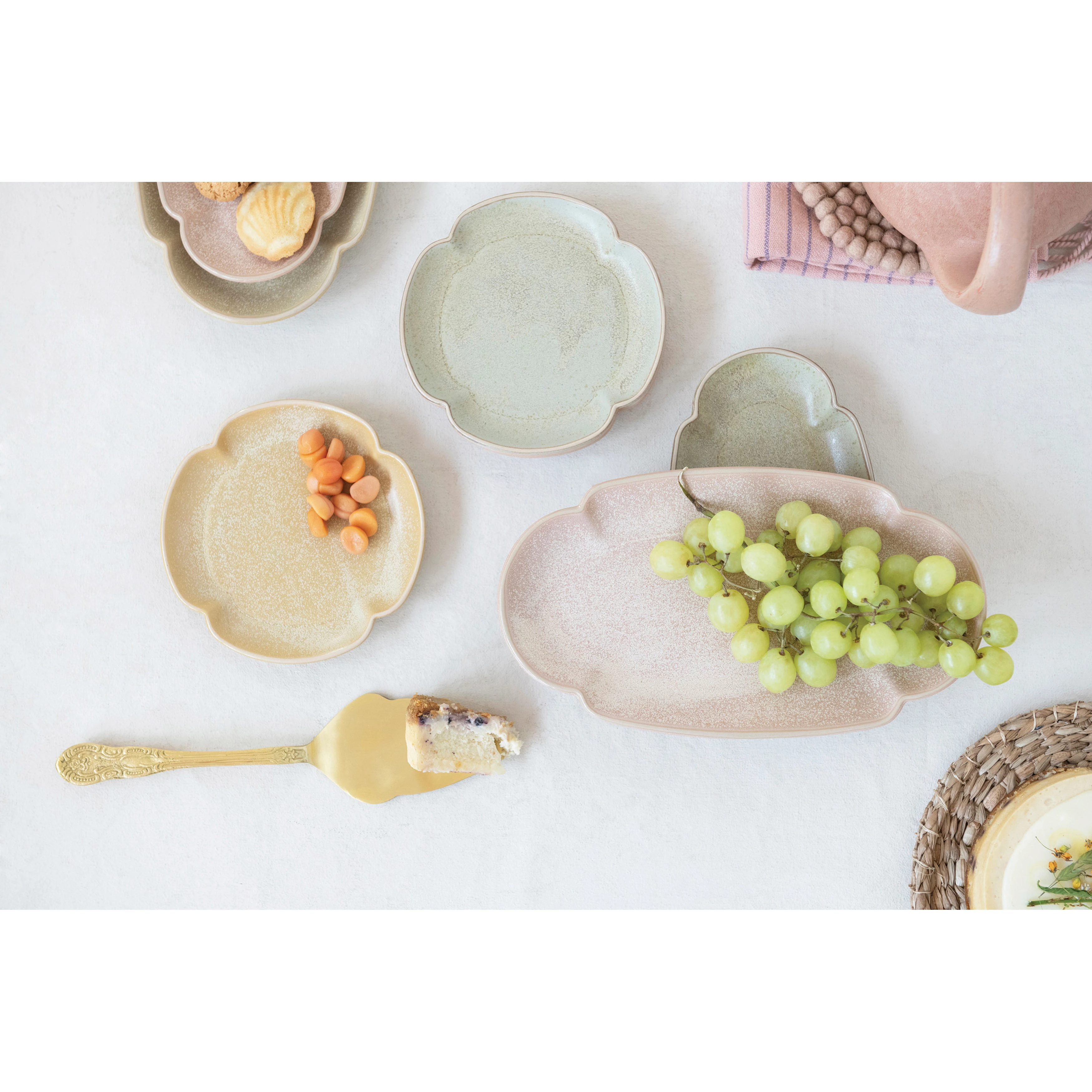 Stoneware Scalloped Plate image 2