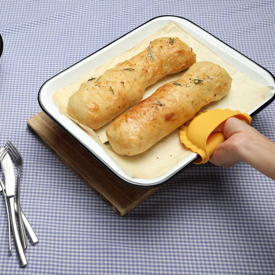 Mezzelune | Oven Mitt image 5