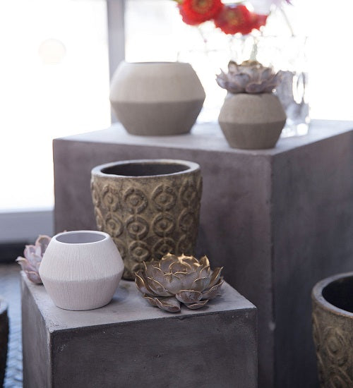 Avon Pot image 1