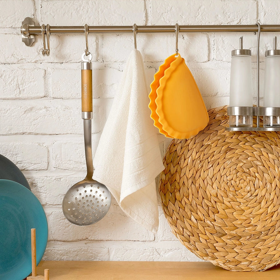 Mezzelune | Oven Mitt image 4
