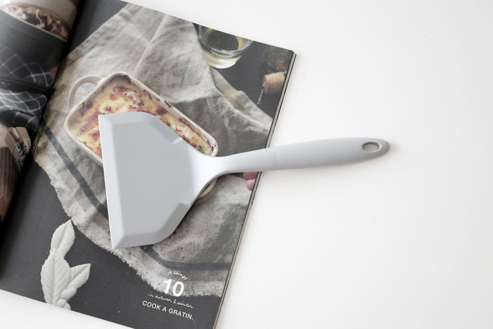 Silicone Egg Roll Turner image 2
